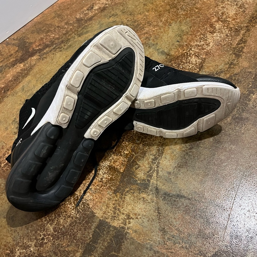 Nike 270